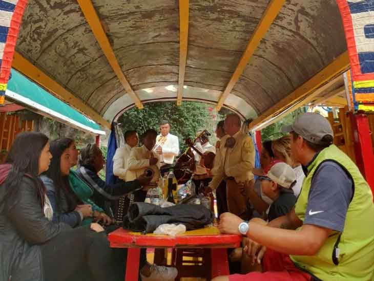 Cunto cobran los mariachis en las trajineras?